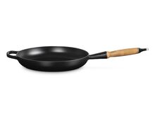Le Creuset gietijzeren Signature koekenpan met houten handvat - 28 cm / 2.6 liter - mat zwart