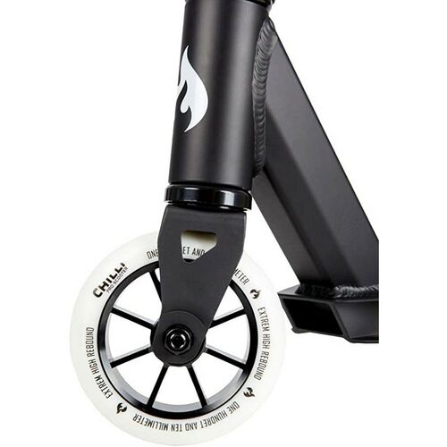 Stuntstep Chilli Base - zwart / wit