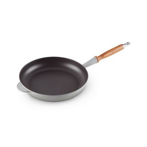 Le Creuset gietijzeren koekenpan met houten handvat - 28 cm / 2.6 liter - mist grey