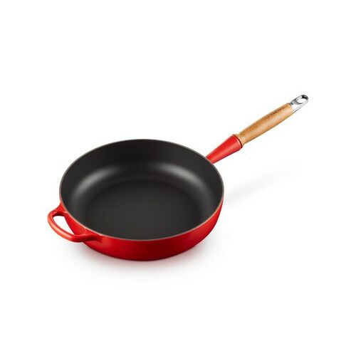 Le Creuset gietijzeren Signature hapjespan met houten handvat - 28 cm / 3.6 liter - kersenrood