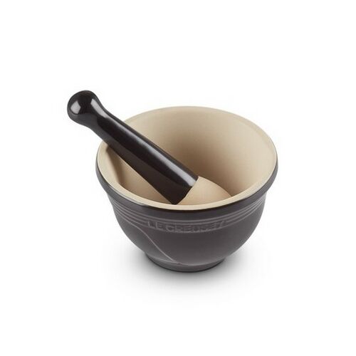 Le Creuset aardewerken vijzel - ebbenzwart