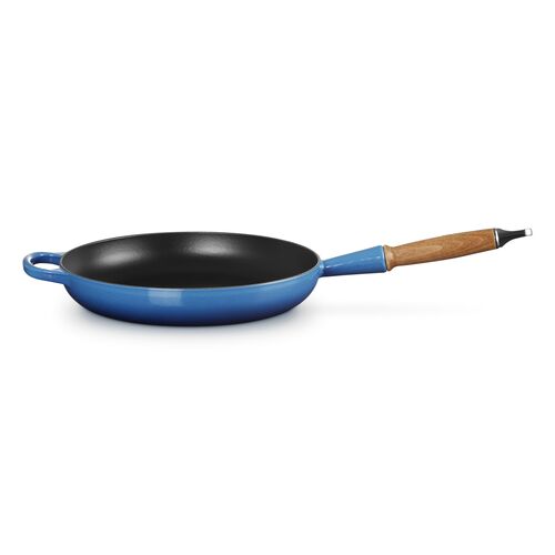 Le Creuset gietijzeren Signature koekenpan met houten handvat - 28 cm / 2.6 liter - azure