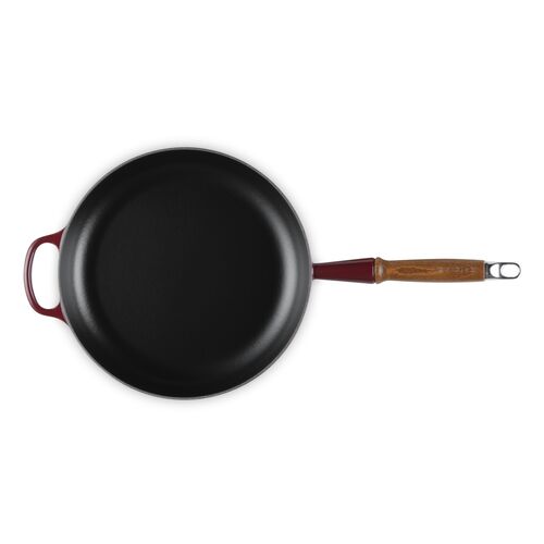 Le Creuset gietijzeren Signature koekenpan met houten handvat - 28 cm / 2.6 liter - garnet
